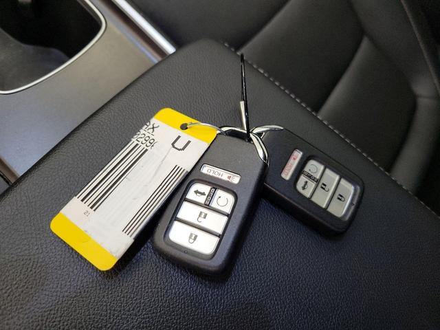 Photo of 2021 White Honda Accord