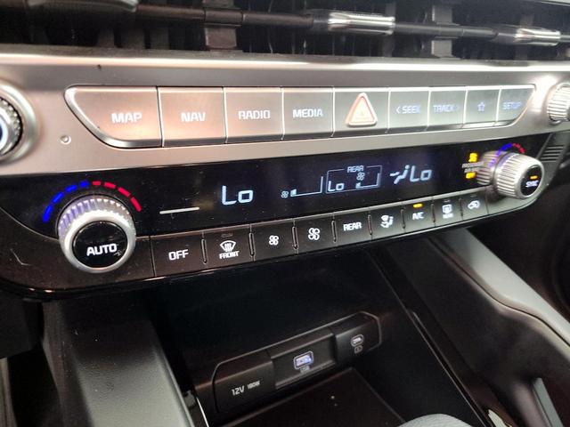 Photo of 2023 Black Kia Telluride