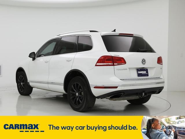 Photo of 2016 White Volkswagen Touareg