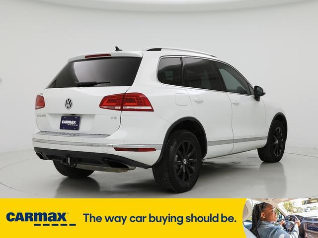 Photo of 2016 White Volkswagen Touareg