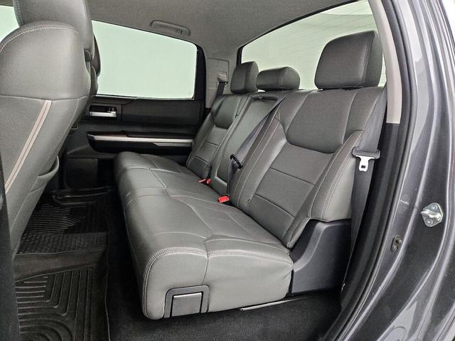 Photo of 2017 Gray Toyota Tundra