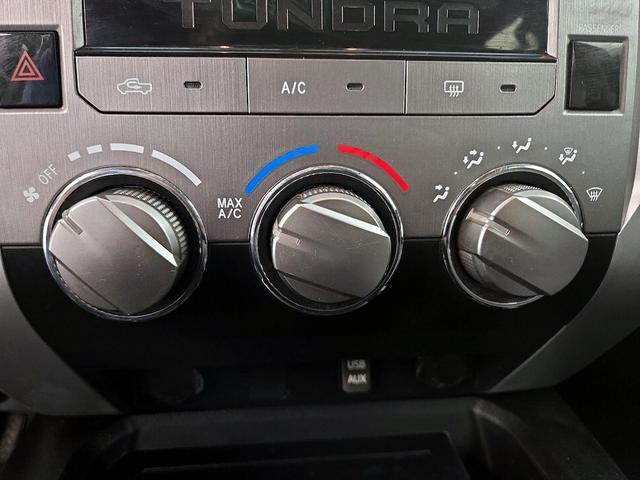 Photo of 2017 Gray Toyota Tundra