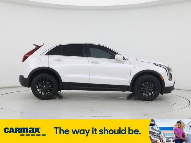 Photo of 2022 White Cadillac XT4