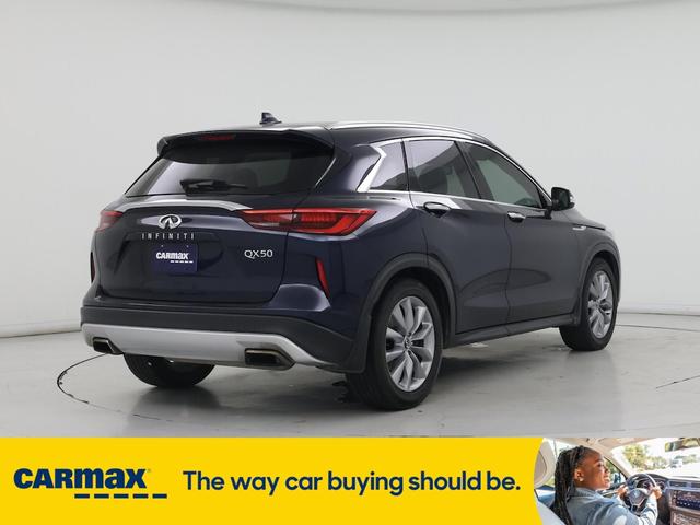 Photo of 2019 Blue INFINITI QX50