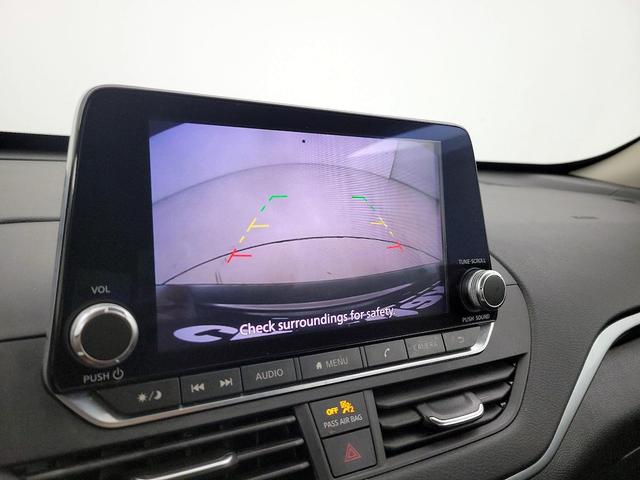 Photo of 2019 Gray Nissan Altima