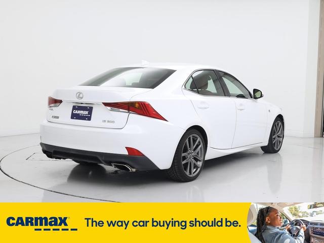 Photo of 2018 White Lexus IS 300