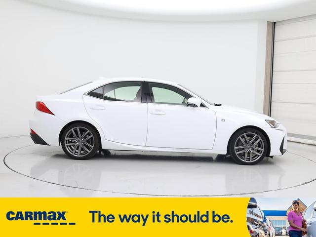 Photo of 2018 White Lexus IS 300