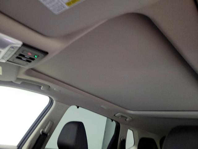 Photo of 2022 Blue Nissan Rogue