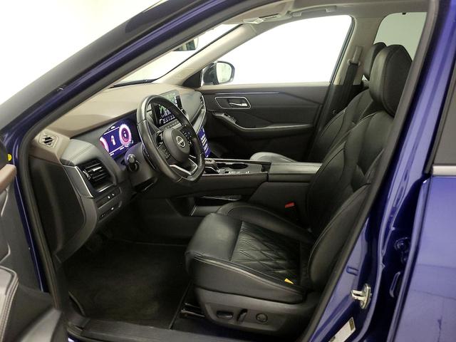 Photo of 2022 Blue Nissan Rogue