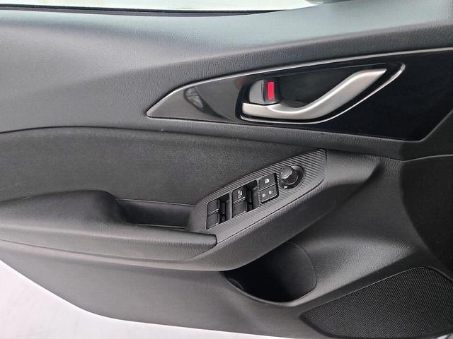 Photo of 2015 Gray Mazda Mazda3
