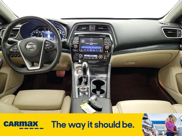 Photo of 2021 Black Nissan Maxima