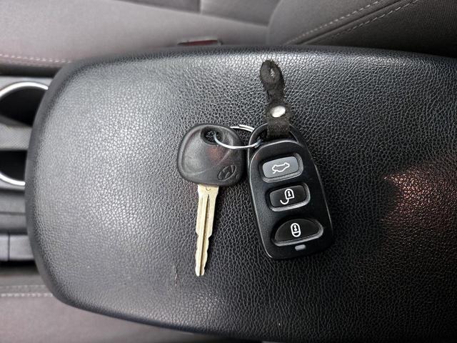 Photo of 2015 Black Hyundai ELANTRA