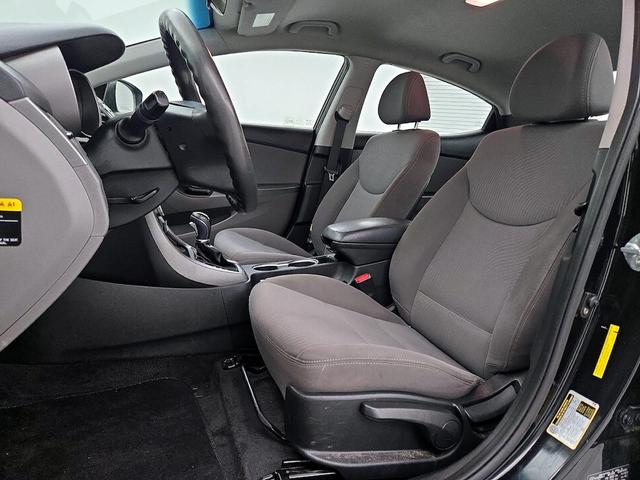Photo of 2015 Black Hyundai ELANTRA