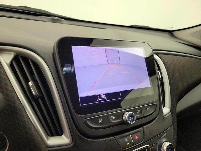 Photo of 2023 White Chevrolet Malibu