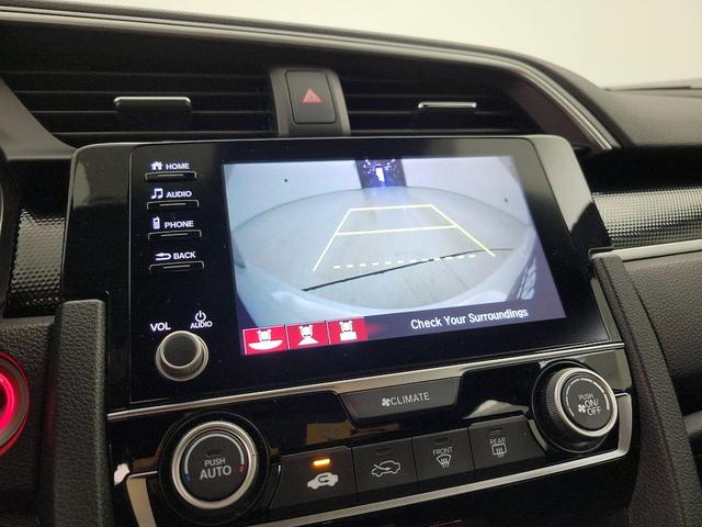 Photo of 2019 White Honda Civic