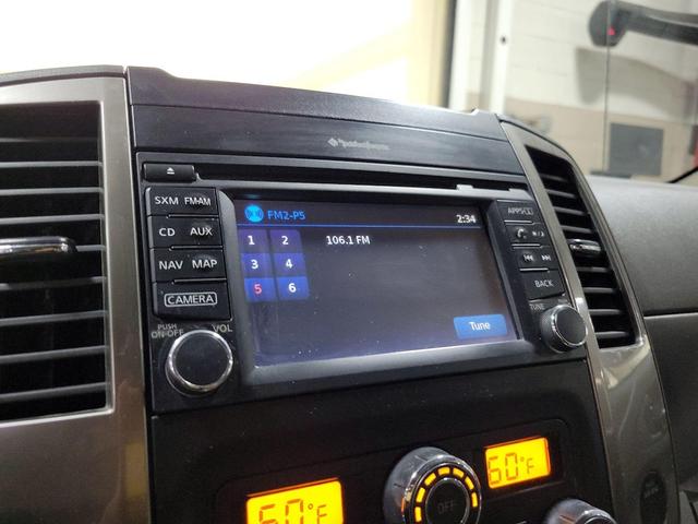 Photo of 2015 Silver Nissan Frontier