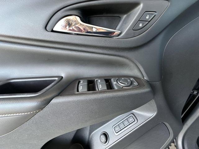 Photo of 2020 Mosaic Black Metallic Chevrolet Equinox