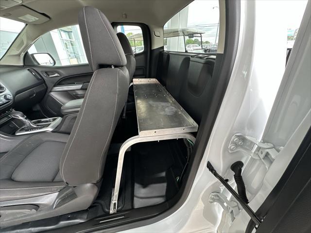 Photo of 2022 Summit White Chevrolet Colorado