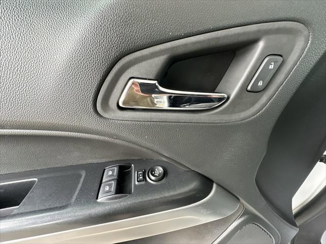 Photo of 2022 Summit White Chevrolet Colorado