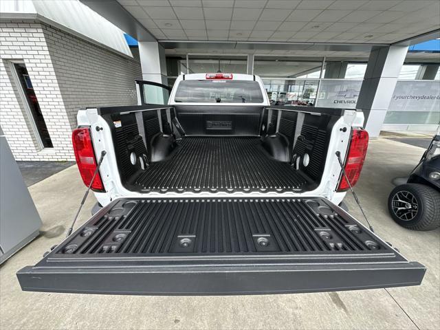 Photo of 2022 Summit White Chevrolet Colorado