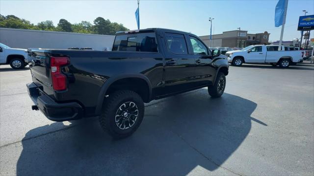 Photo of 2025 Black Chevrolet Silverado 1500