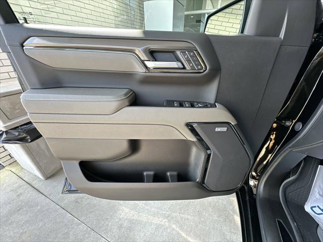 Photo of 2025 Black Chevrolet Silverado 1500