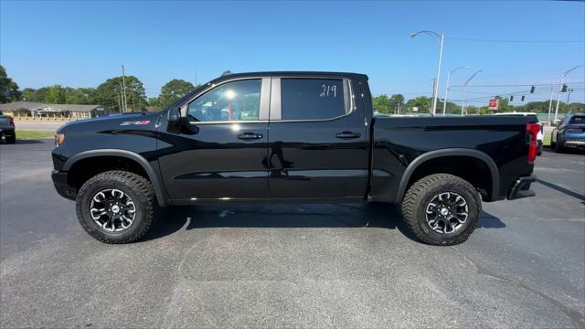 Photo of 2025 Black Chevrolet Silverado 1500
