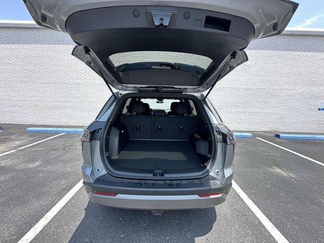 Photo of 2026 Gray Chevrolet Equinox