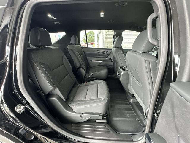 Photo of 2026 Black Chevrolet Traverse