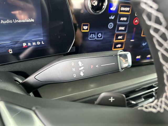 Photo of 2026 Black Chevrolet Traverse