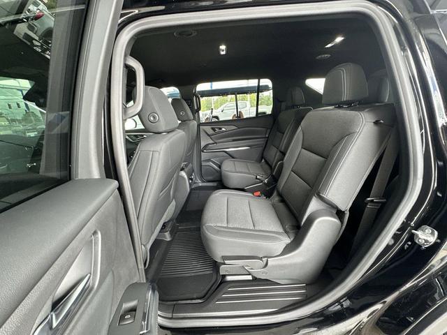 Photo of 2026 Black Chevrolet Traverse