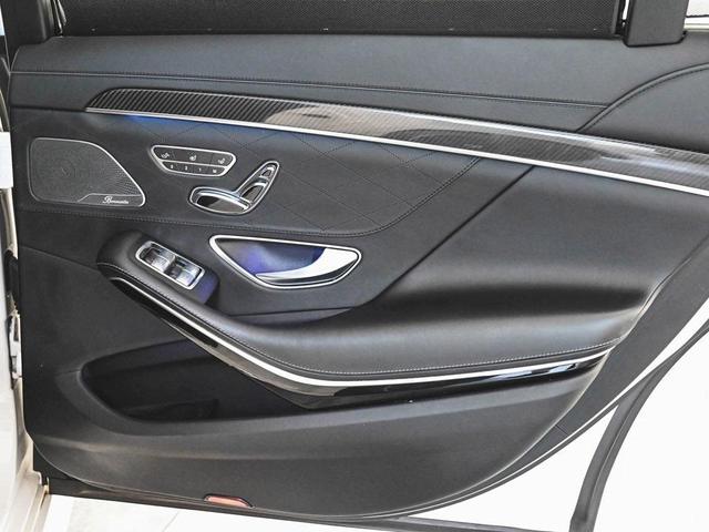 Photo of 2020 designo Diamond White Mercedes-Benz AMG S 63