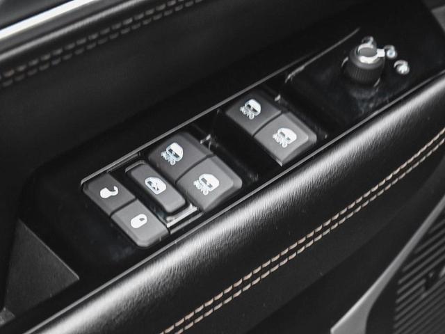 Photo of 2024 Diamond Black Jeep Wagoneer