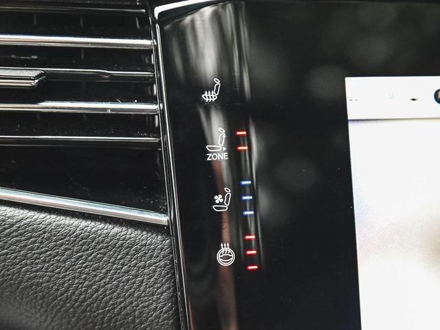 Photo of 2024 Diamond Black Jeep Wagoneer