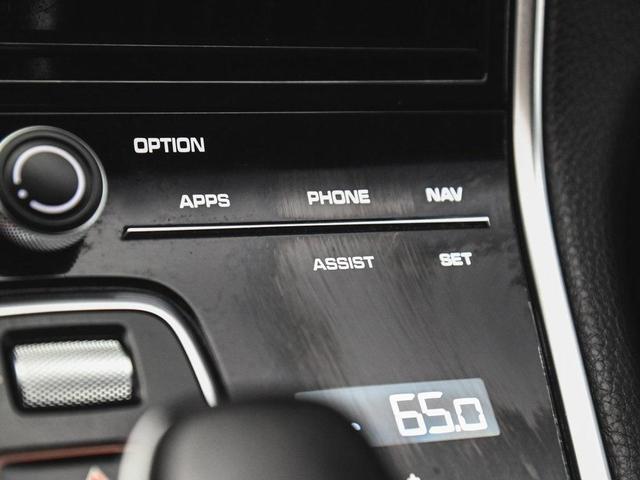 Photo of 2021 Dolomite Silver Metallic Porsche Panamera