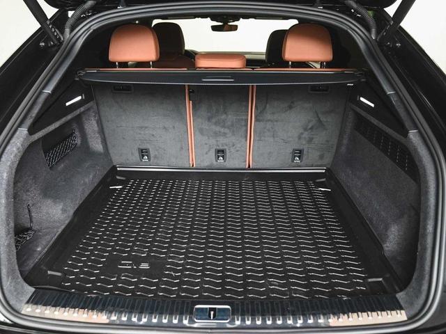 Photo of 2025 Mythos Black Metallic Audi Q8