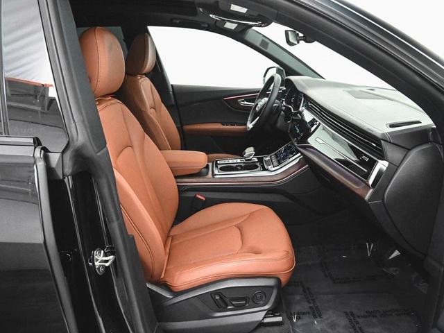 Photo of 2025 Mythos Black Metallic Audi Q8