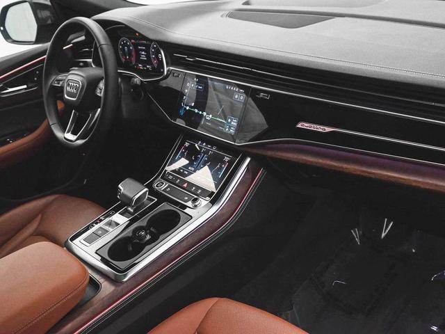 Photo of 2025 Mythos Black Metallic Audi Q8