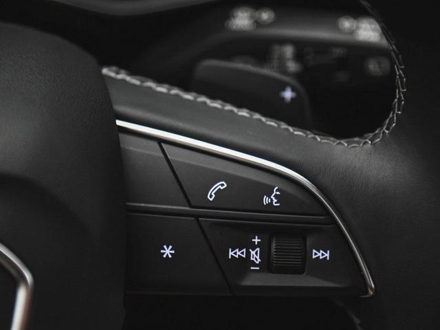 Photo of 2025 Mythos Black Metallic Audi Q8