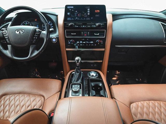 Photo of 2024 Moonstone White INFINITI QX80