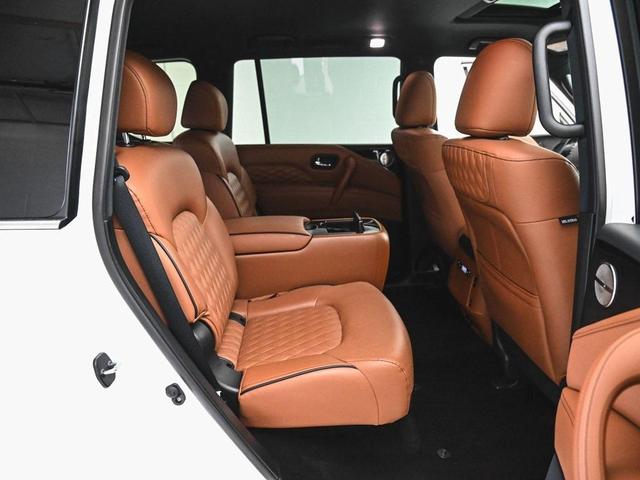 Photo of 2024 Moonstone White INFINITI QX80