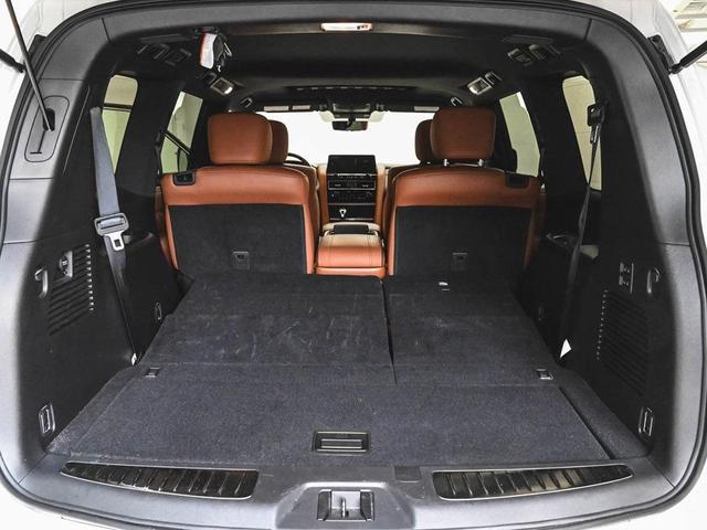 Photo of 2024 Moonstone White INFINITI QX80