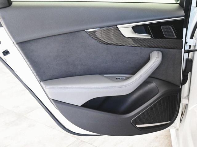 Photo of 2022 Ibis White Audi S4