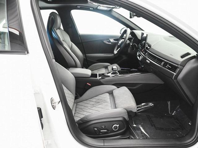 Photo of 2022 Ibis White Audi S4