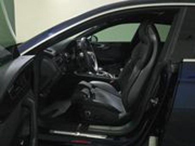 Photo of 2022 Navarra Blue Metallic Audi S5