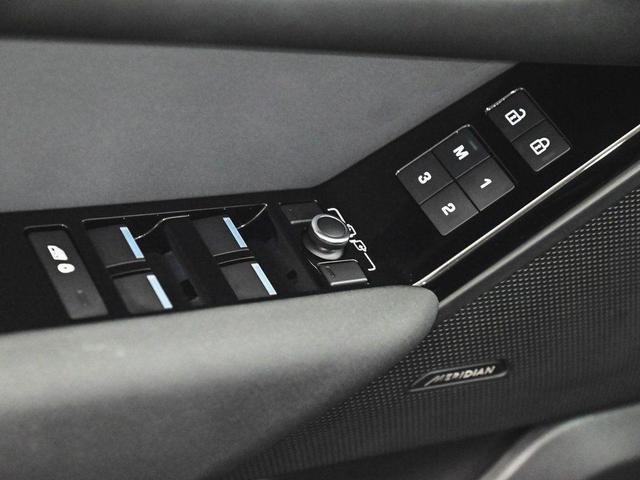 Photo of 2024 Zadar Grey Land Rover Range Rover Velar
