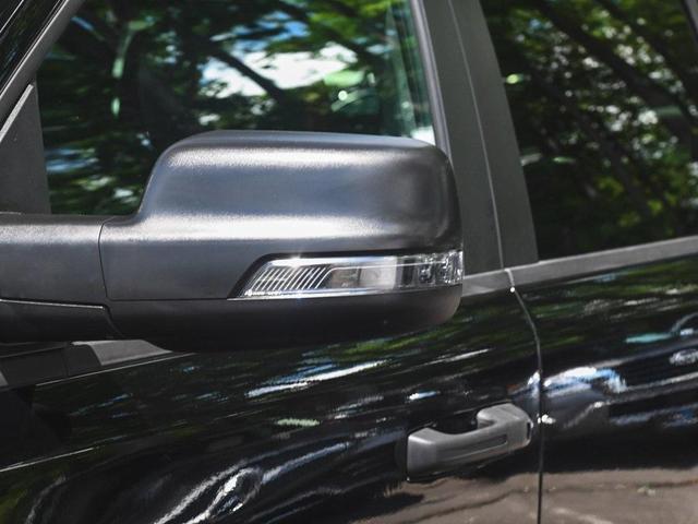 Photo of 2023 Diamond Black RAM 1500