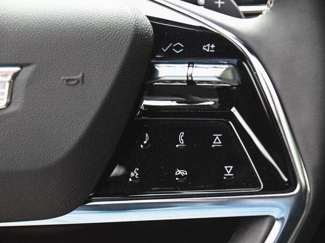 Photo of 2025 Crystal White Tri-Coat Cadillac Escalade