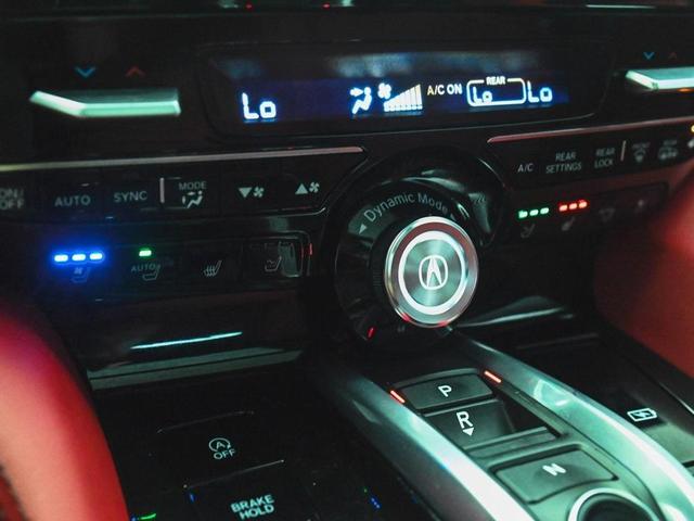 Photo of 2024 Liquid Carbon Metallic Acura MDX