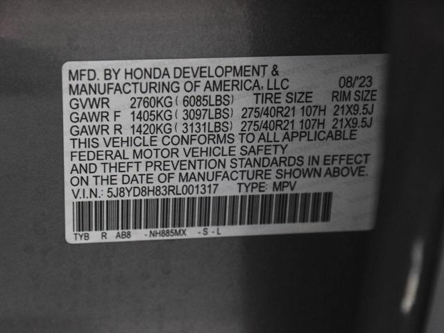 Photo of 2024 Liquid Carbon Metallic Acura MDX